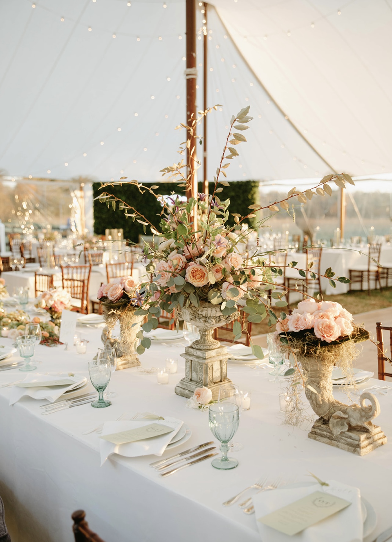 TABLESCAPE — THE HAMPTONS